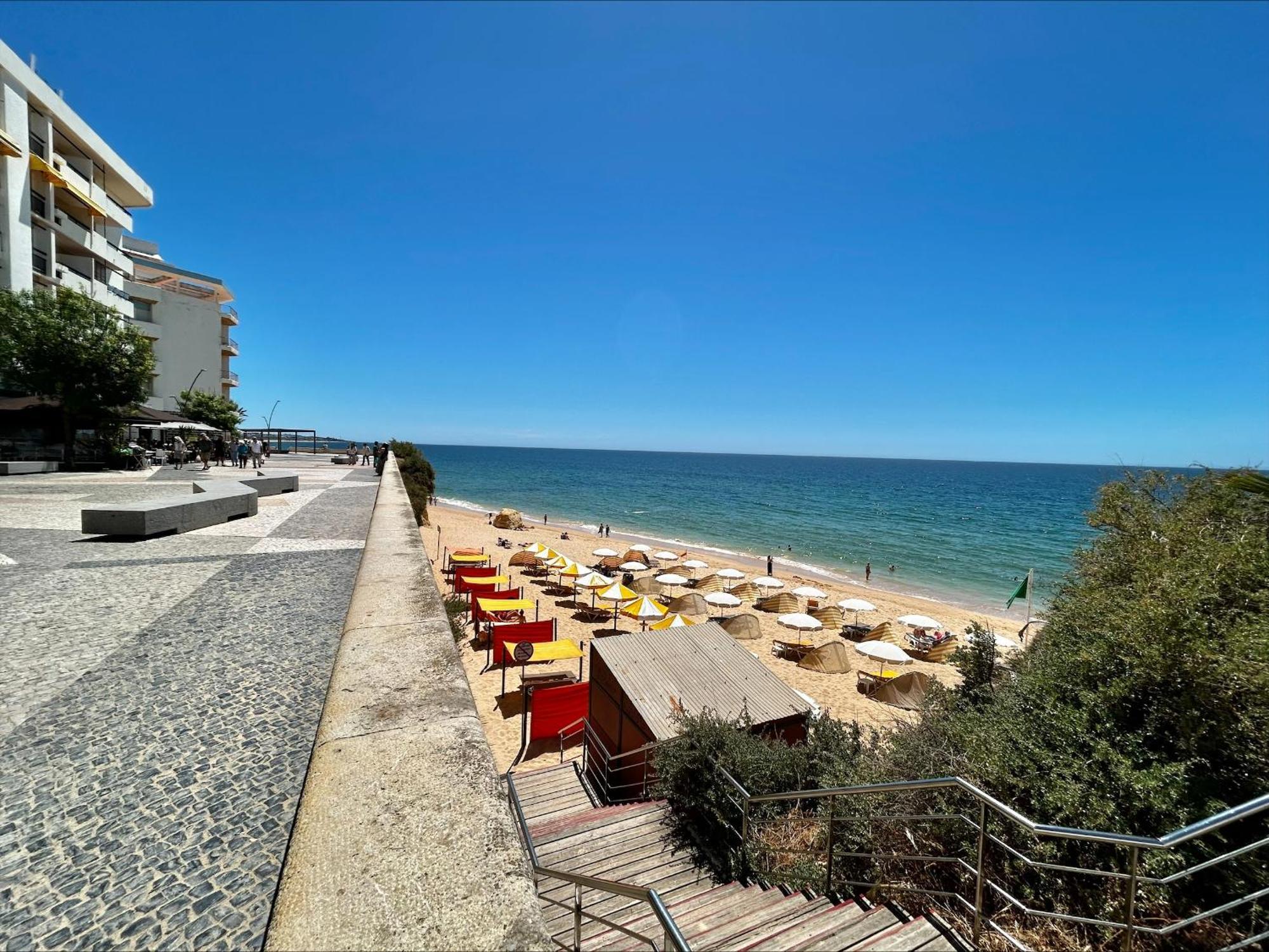 Apartment Vista Mar A Menos De 50m Da Praia.
